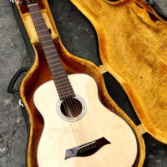GUITAR ACOUSTIC HD18MINI ( GỖ HỒNG ĐÀO )