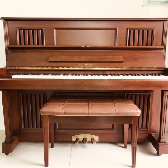 PIANO CƠ SAMICK SU-121HT